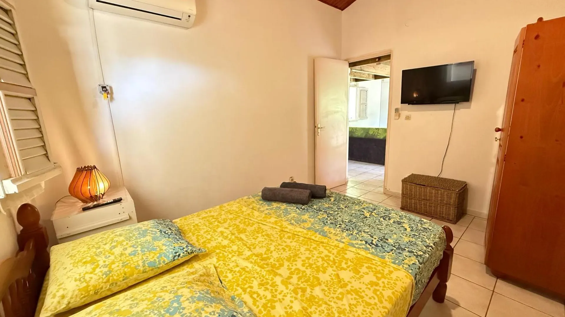 T2 Bis - 50M Du Bourg De St-Anne Apartment Sainte-Anne