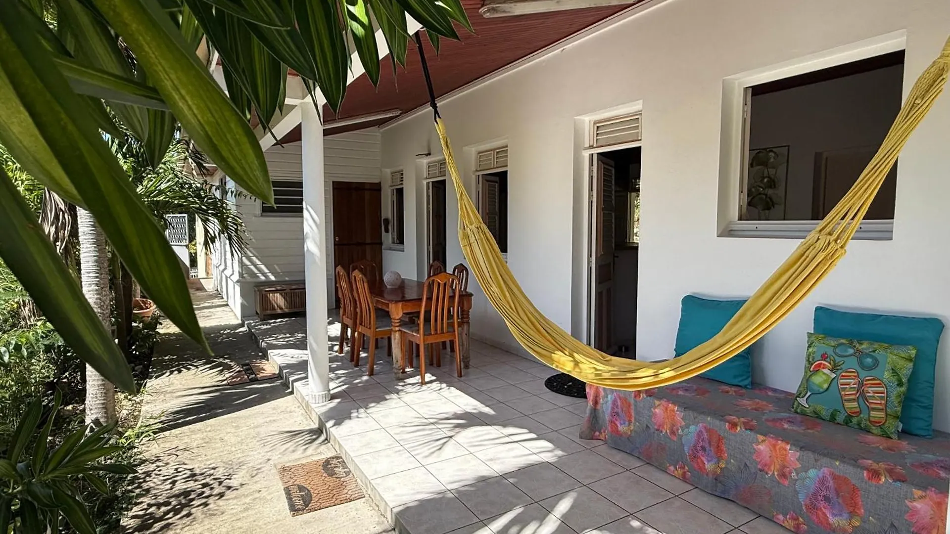 Appartement T2 Bis - 50M Du Bourg De St-Anne à Sainte-Anne